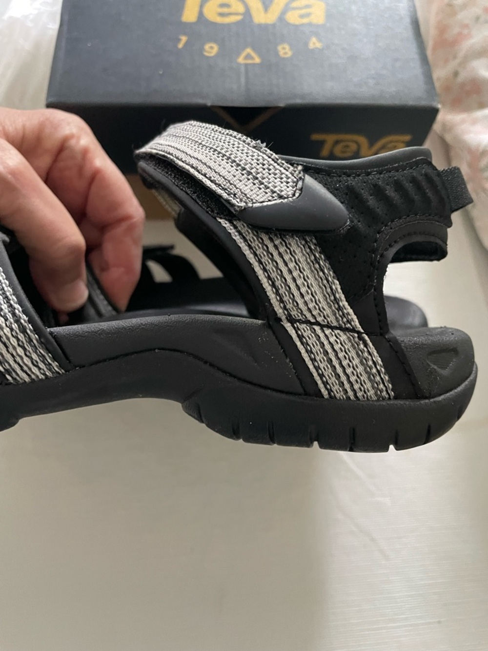 TEVA TIRRA Hiking  outdoor sandals size 8 water strappy black active - Picture 4 of 6